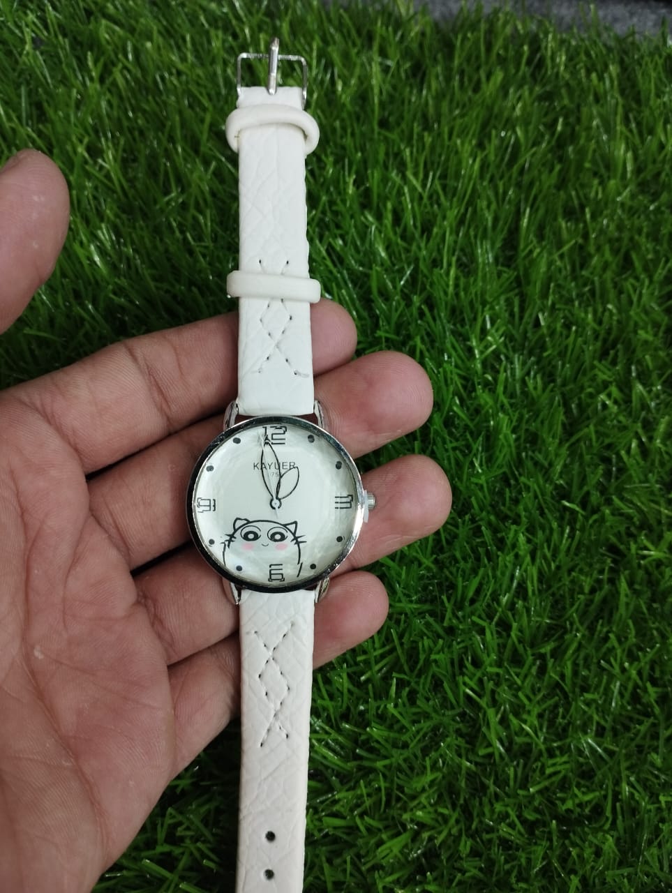 Kayuer Ladies Belt Watch – Stylish Casual Quartz Wristwatch with Adjustable Buckle (Random Color)